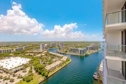 Stunning Luxury Waterview Condo in Hollywood #1708
