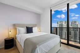 High-Rise Luxe 2BD Condo in Downtown Miami - #4117