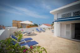 Walled City Escape | Piscina | Rooftop con Jacuzzi