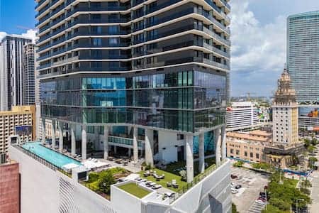 Downtown Miami 3 Bedroom Luxe Retreat #2718