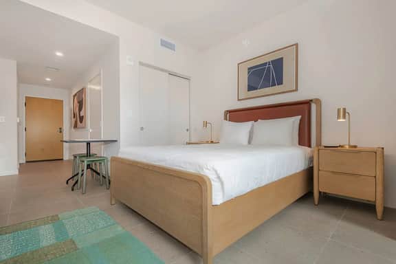 Cityline at The Crosby | High-Floor Lux Suite