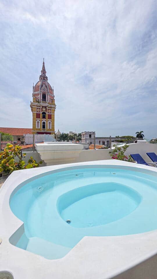 Walled City Escape | Piscina | Rooftop con Jacuzzi