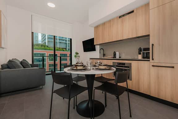 Luxury 1BR+Den Suite | Near Kaseya & Bayfront