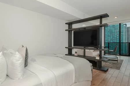 Lux Studio with Bay Views #3104