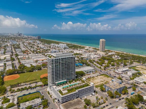 Azure Luxe Residences – Elegant Bayview Hideaway