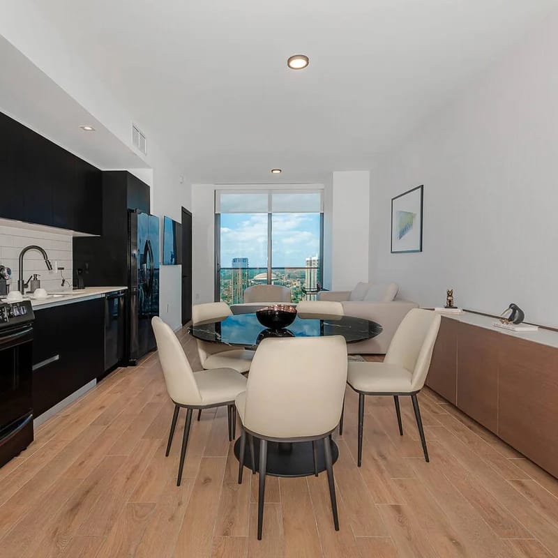 Skyline Luxe Retreat: 3BR/3BA in Downtown #4118